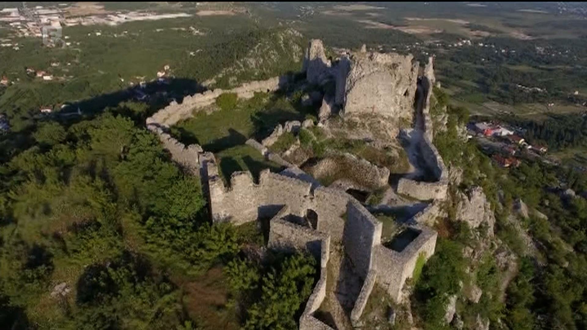 Nastavlja se rekonstrukcija starog grada Ljubuški i bočnog zida na ljubuškoj tvrđavi